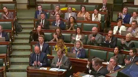 Parlamento belga aplaude discurso de su primer ministro donde se niega a entregar los activos rusos (VIDEO)