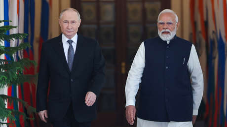 Putin: Estamos dispuestos a seguir garantizando el suministro ininterrumpido de combustible a la India