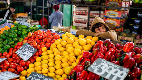 Expertos pronostican que la inflación de 2025 en Argentina superará el 30 %