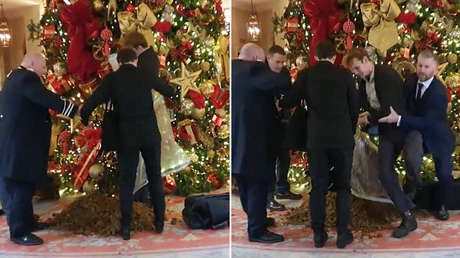 VIDEO: Un icónico árbol de Navidad es 'victima' de una protesta contra los ricos