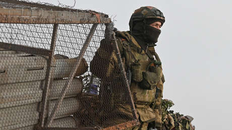 Ejército ruso tiene bajo "total control" parte de una importante localidad en Donbass