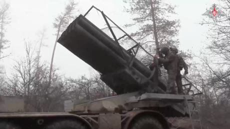 VIDEO: 'Huracán' ruso allana el camino a las tropas al arrasar con las fuerzas ucranianas