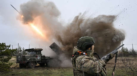 Fuerzas Armadas rusas atacan instalaciones energéticas y petroleras usadas por el Ejército de Kiev