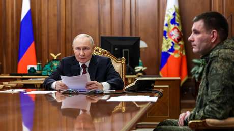 Putin se conecta en vivo con los soldados que tomaron una ciudad clave en Donbass