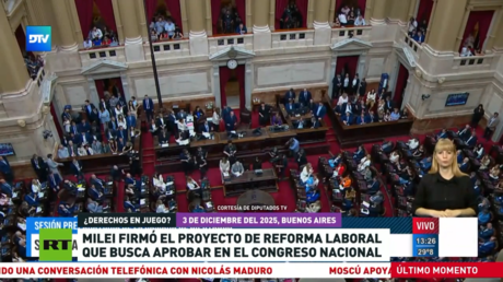 Milei firma el proyecto de reforma laboral que busca aprobar en el Congreso