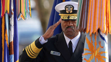 Se retira el jefe del Comando Sur que supervisaba los ataques de EE.UU. en el Caribe