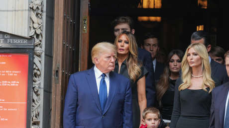 Trump: "¡Te pareces mucho a Ivanka! Es un gran cumplido"