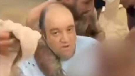 Magnate dona miles de dólares al transeúnte que desarmó a uno de los tiradores de la masacre en Australia