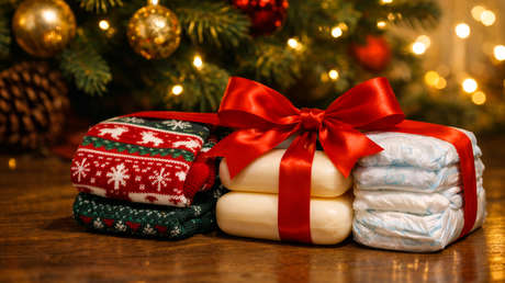 Calcetines, café y pañales: los estadounidenses prefieren cosas de uso cotidiano como regalos de Navidad este año