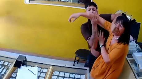 "Te mato, te mato": Captan violento robo a una joyería en Argentina (VIDEO)
