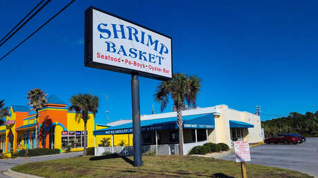 Anciano deja de comer en su restaurante favorito y esto le salva la vida