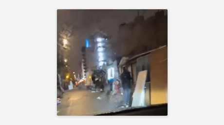 VIDEO: Turistas alemanas se quedan atónitas por el 'recibimiento' que les dio París