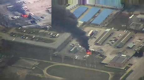 VIDEO: 'Kaláshnikov volador' arrasa equipos ucranianos camuflados entre autos civiles