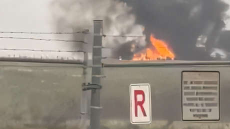 VIDEO: Avión se estrella en un aeropuerto de EE.UU.