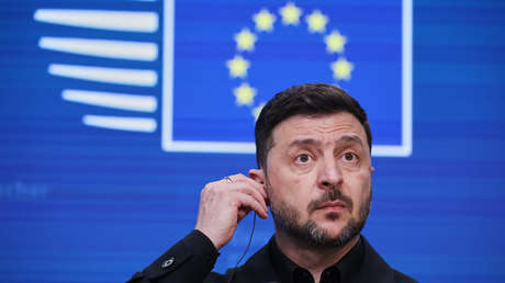 A Zelenski le falla su inglés durante una reunión del Consejo Europeo