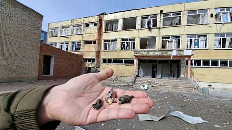 Zajárova: "El régimen de Kiev está en guerra contra los niños"