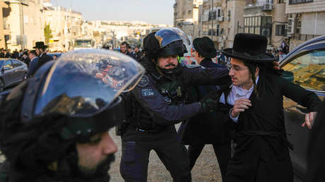 VIDEOS: Fuertes enfrentamientos en Jerusalén entre la Policía y judíos ultraortodoxos
