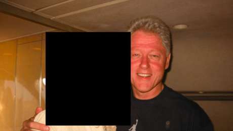 Más FOTOS de Clinton con mujeres en la reciente revelación de los archivos de Epstein