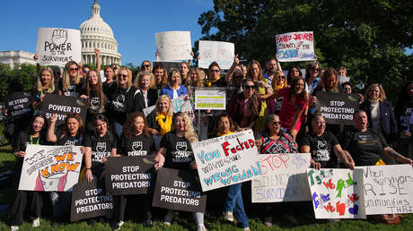 "¿Qué están protegiendo?": Víctimas de Epstein reaccionan a publicación de nuevos archivos