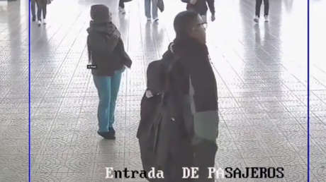 Rápida reacción de un policía fuera de servicio salva a una mujer al borde del suicidio (VIDEO)