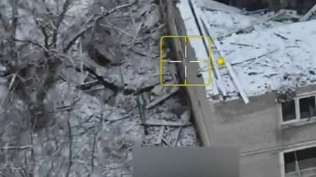 VIDEO: Tornado-S ruso arrasa un punto de despliegue temporal de fuerzas de Ucrania