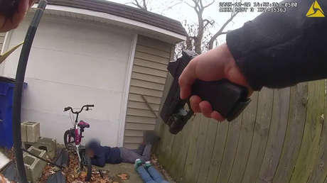 VIDEO: Policía apunta con su arma a niños que robaron un auto inspirados en videos de YouTube