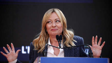 "No se preocupen, el próximo año será mucho peor", proclama Meloni en su felicitación navideña