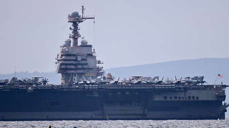 "Un lugar interesante donde estar ahora": Trump felicita a la tripulación del portaviones desplegado en el Caribe