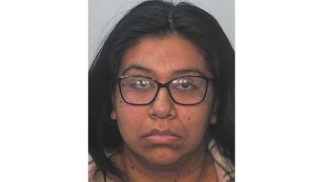 Una niñera deja a un bebé con hemorragia cerebral por golpearlo "como a un adulto"