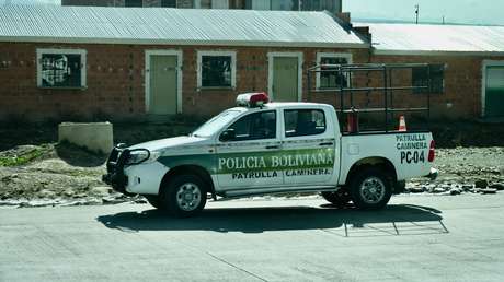 Hallan el cuerpo de una mujer en un refrigerador en plena calle con un perturbador mensaje