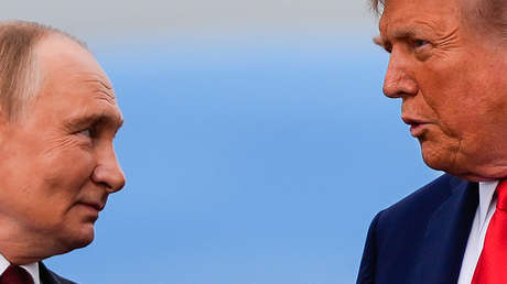 Trump mantiene "buena y muy productiva" llamada con Putin antes de reunirse con Zelenski