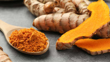 Todo sobre 'especie dorada', ¿aliada de la salud o moda peligrosa?