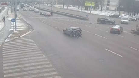 Accidente mortal: militar ucraniano embiste un coche con una familia dentro (VIDEO)