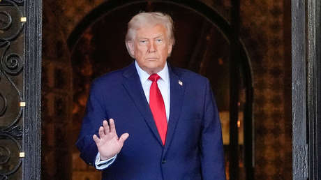 Trump asegura que EE.UU. golpeó una "zona de muelles" en Venezuela