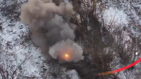 VIDEO: Ataques relámpago de drones rusos queman equipos ucranianos