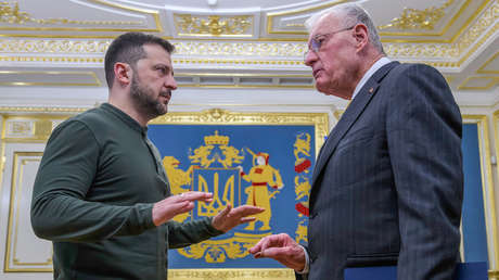 NYT: Trump tachó de "idiota" a Kellogg por sus elogios a Zelenski