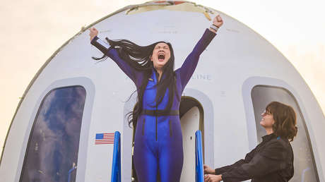 Astronauta del vuelo femenino de Blue Origin revela que cayó en depresión por "tsunami de acoso"