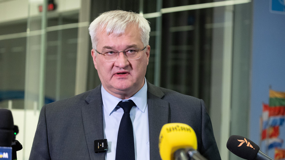 El canciller ucraniano responde de manera grosera a Orbán