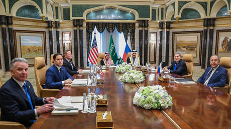 NYT: Rubio recurrió a 'El Padrino' para relajar el ambiente de las negociaciones con Moscú en Riad