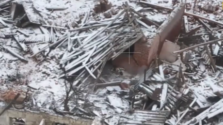 Por mínimas que sean las instalaciones militares de Ucrania, no pasan desapercibidas para drones rusos (VIDEO)