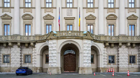 Embajador ucraniano arremete contra un alto cargo checo y recibe una respuesta