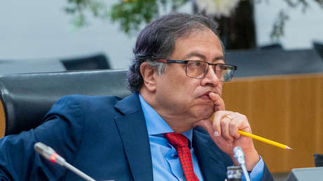 "Bombardean Caracas": Petro alerta sobre ataque de EE.UU. contra Venezuela y pide reunión de la ONU