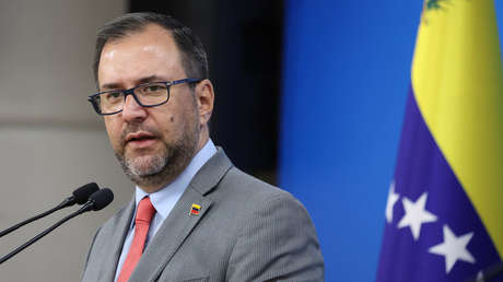 "Intromisión inadmisible": Caracas rechaza las "insolentes" declaraciones de Macron