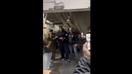 NUEVO VIDEO de Maduro y de su esposa tras ser capturados por EE.UU.