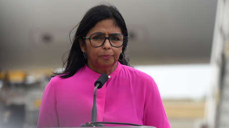 La presidenta encargada de Venezuela se dirige a Trump