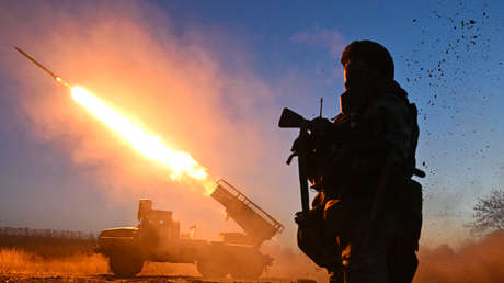 Rusia ataca aeródromos militares, talleres de producción de drones y otros objetivos en Ucrania