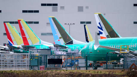 Trump: "Soy el rey, he vendido más Boeings que cualquier ser humano en la Tierra"