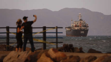 EE.UU. planea controlar las ventas de crudo de Venezuela "indefinidamente"