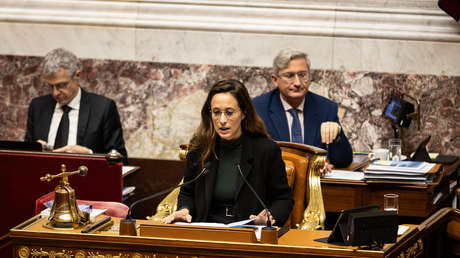 Vicepresidenta de la Asamblea Nacional de Francia pide la retirada del país de la OTAN