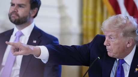 Trump anuncia un arancel del 25 % a "cualquier país que haga negocios" con Irán